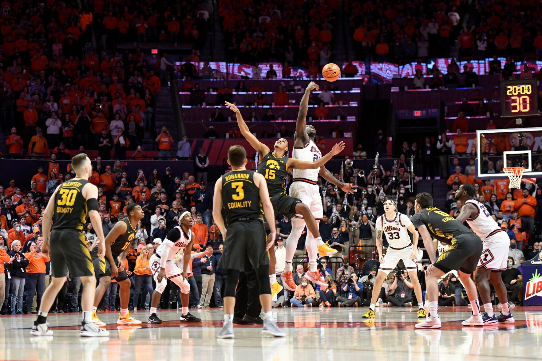 Iowa Illinois Basketball